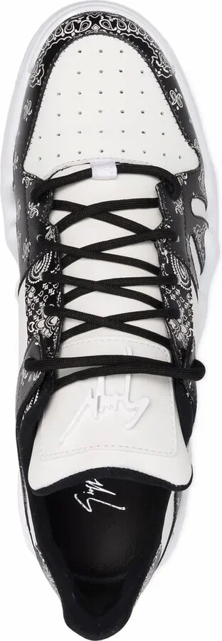 Bandana-Print Low-Top Sneakers - Image 4