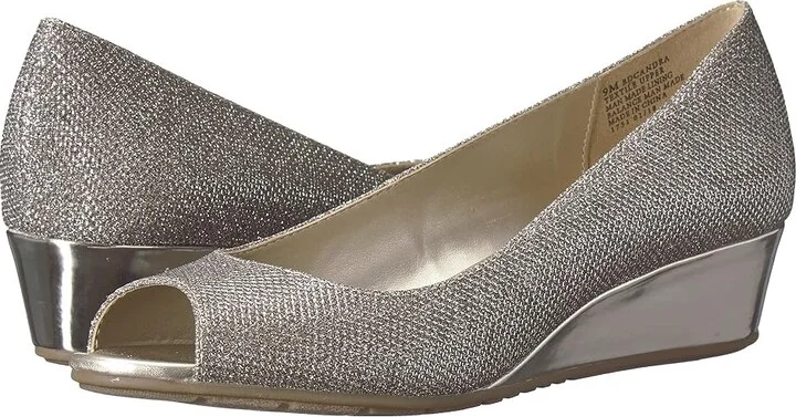 Bandolino Candra Women's Wedge Shoes Gold Glamour Material : 5 M, Synthetic