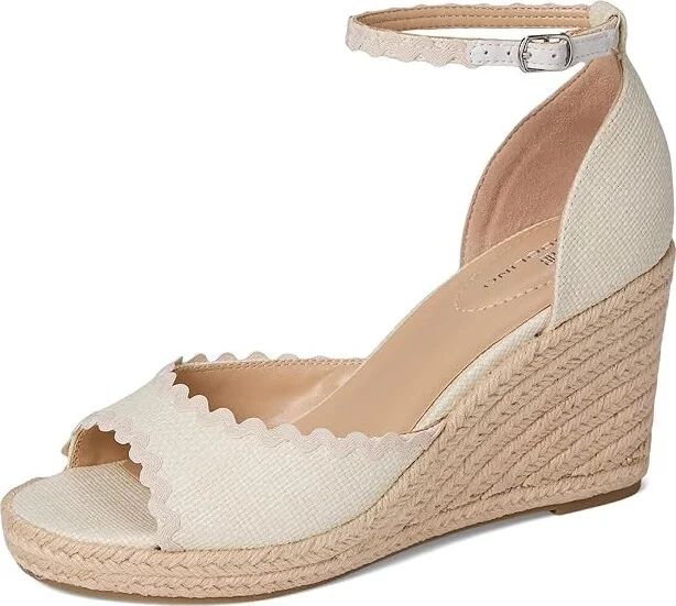 Bandolino Kendri Women's Dress Sandals Ivory : 7.5 M, Synthetic - Image 5