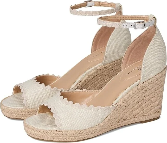 Bandolino Kendri Women's Dress Sandals Ivory : 7.5 M, Synthetic