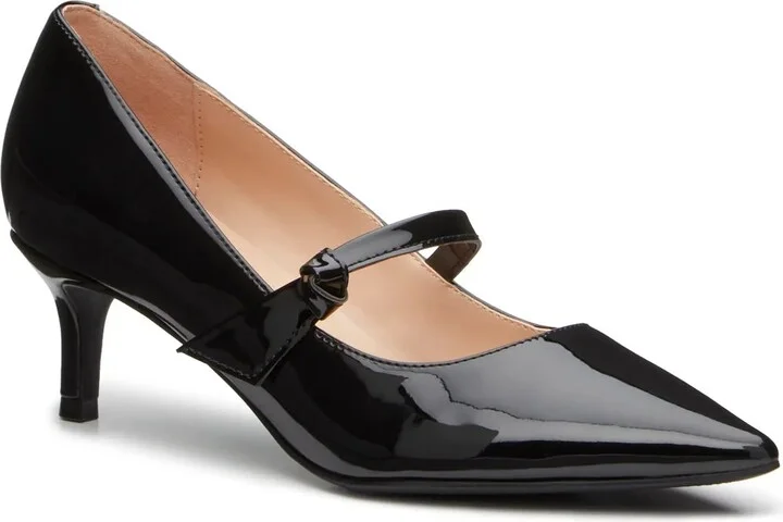 Bandolino Medley Pump