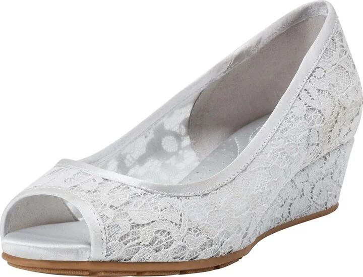 Light Grey Lace 050