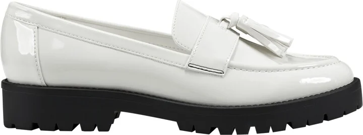 Bandolino Women's Fillup Lug Sole Tassel Loafers - Image 2