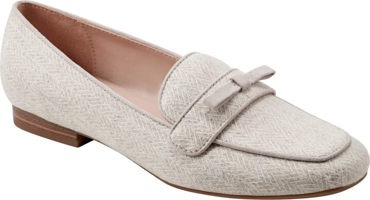 Bandolino Women's Meonna Square Toe Bow Detail Loafers