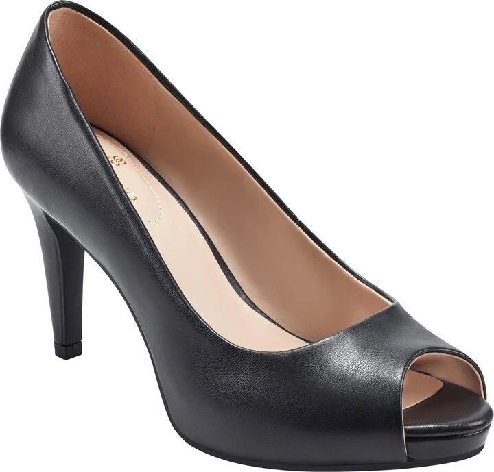 Bandolino Women's RAINAA Pump