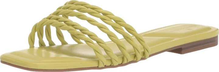 Bandolino Women's SOYOU Flat Sandal