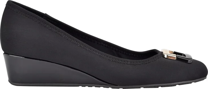 Bandolino Women's Tad Wedge Pumps - Image 6