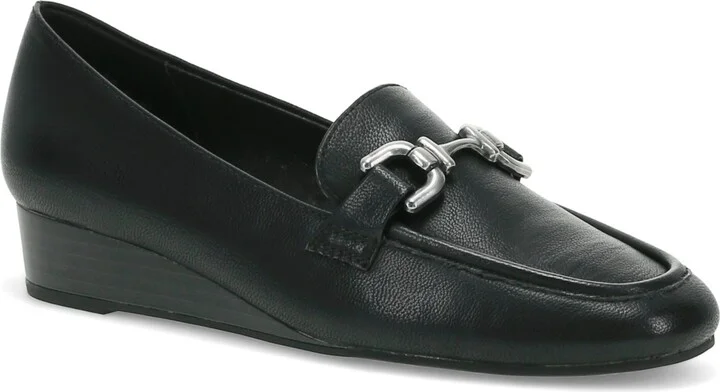 Baretraps Women's Caddie Loafer