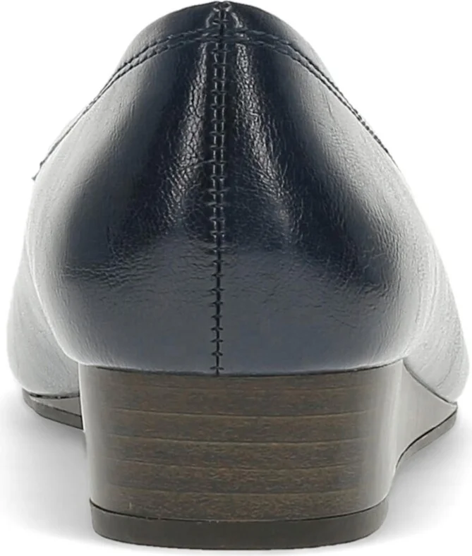 Baretraps Women's Covette Casual Flats - Image 3