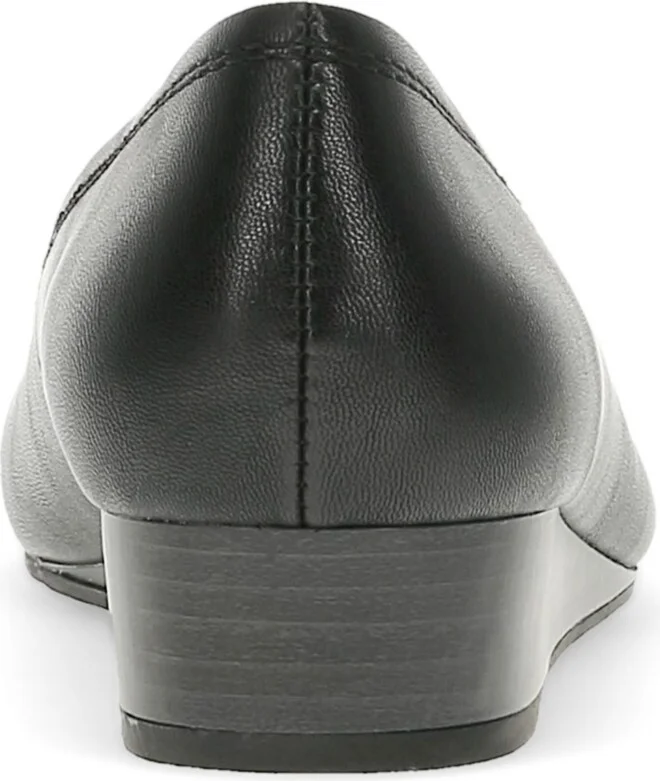 Baretraps Women's Covette Casual Flats - Image 7
