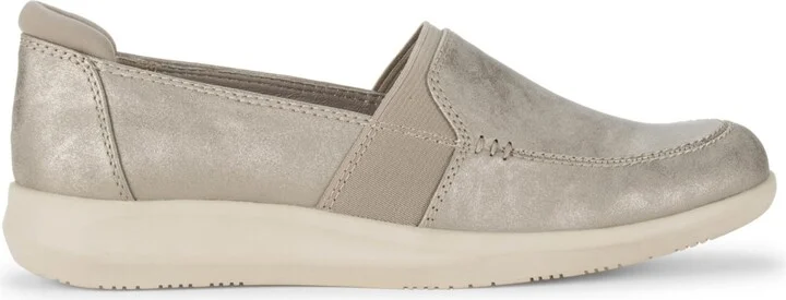 Baretraps Women's Jilian Slip On Flats - Image 10