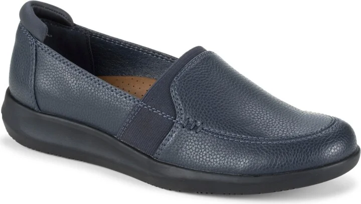 Baretraps Women's Jilian Slip On Flats