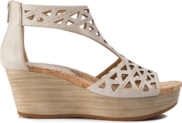 Baretraps Women's Miriam Wedge Sandals - Image 7