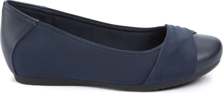 Baretraps Women's Mitsy Slip On Flats - Image 2