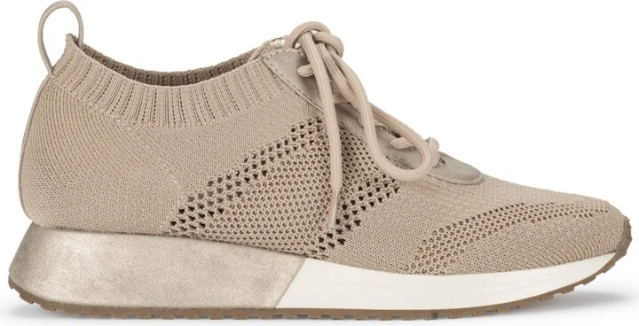 Baretraps Women's Palta Lace Up Sneakers - Image 2