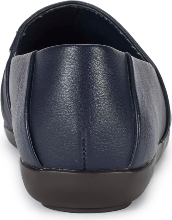 Baretraps Women's Piper Slip On Flats - Image 4