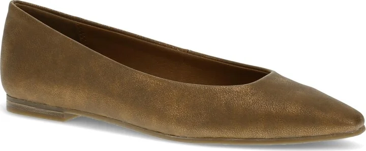 Baretraps Women's Rhonda Casual Flats