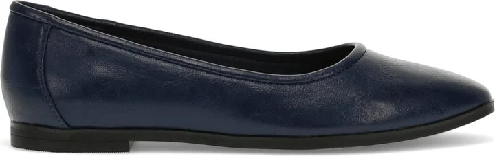 Baretraps Women's Tania Casual Flats - Image 7