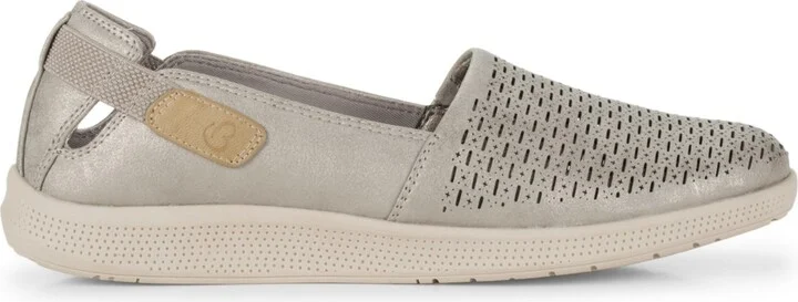 Baretraps Women's Viccia Slip On Flats - Image 6