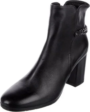 Barney's New York - Image 2