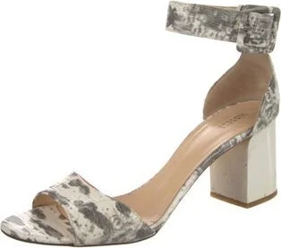 Barney's New York - Image 2