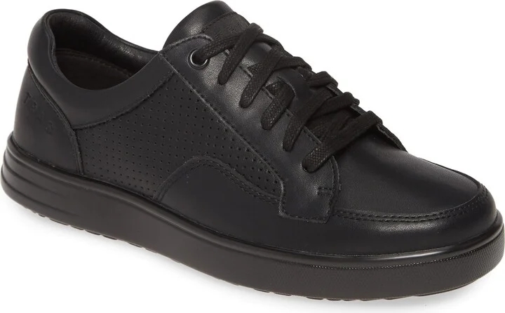 Baseq Low Top Sneaker