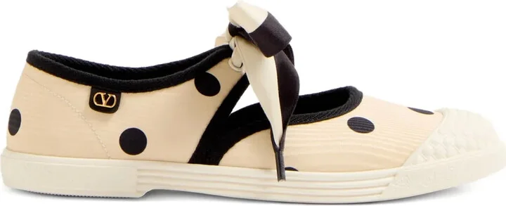 Bay By Bay flat pumps
