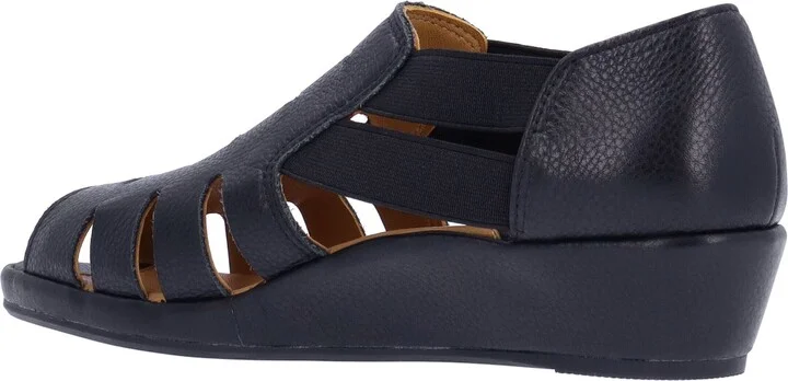 Bayla Wedge Sandal - Image 9