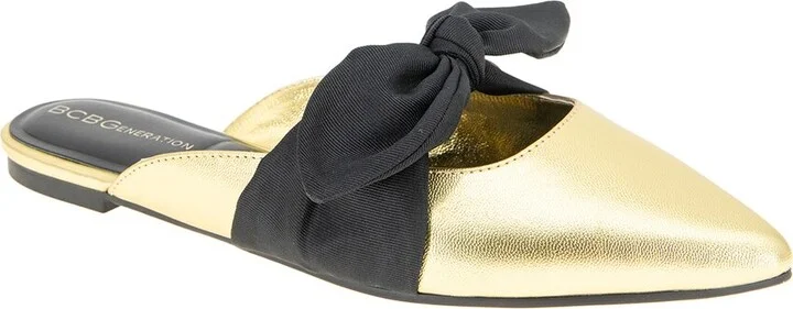 BCBGeneration Kandy Flat