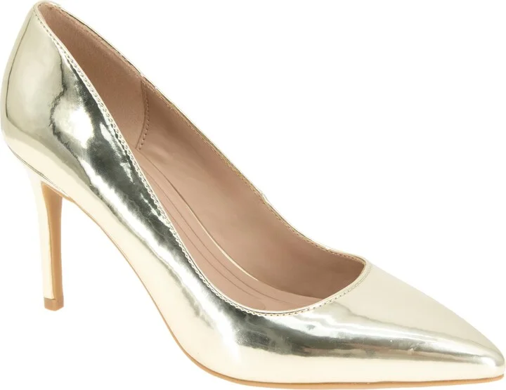 BCBGeneration Women's BISSHA Pump