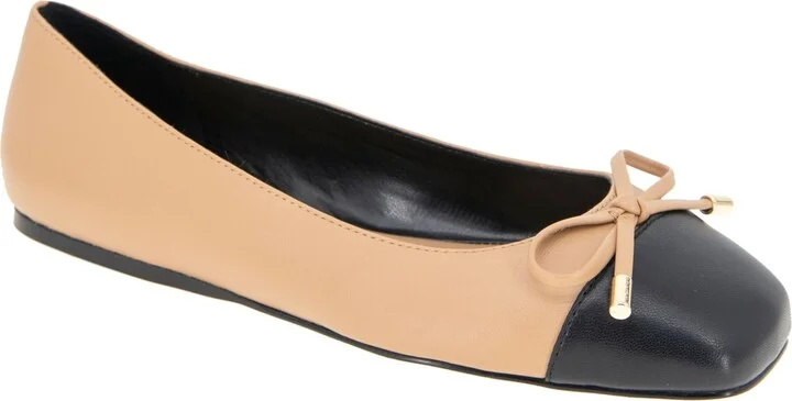 BCBGeneration Women's HARTLY Ballet Flat