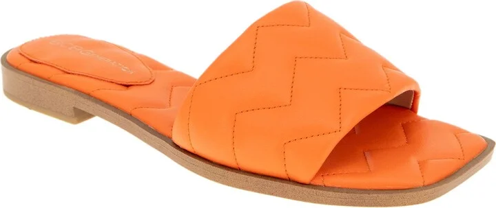 BCBGeneration Women's Lindy Flat Sandal