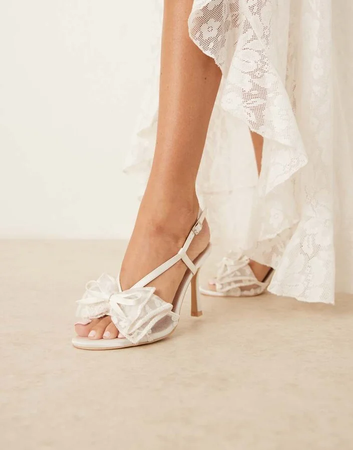 Be Mine Bridal Dove heeled sandals with lace bows in ivory - Image 3