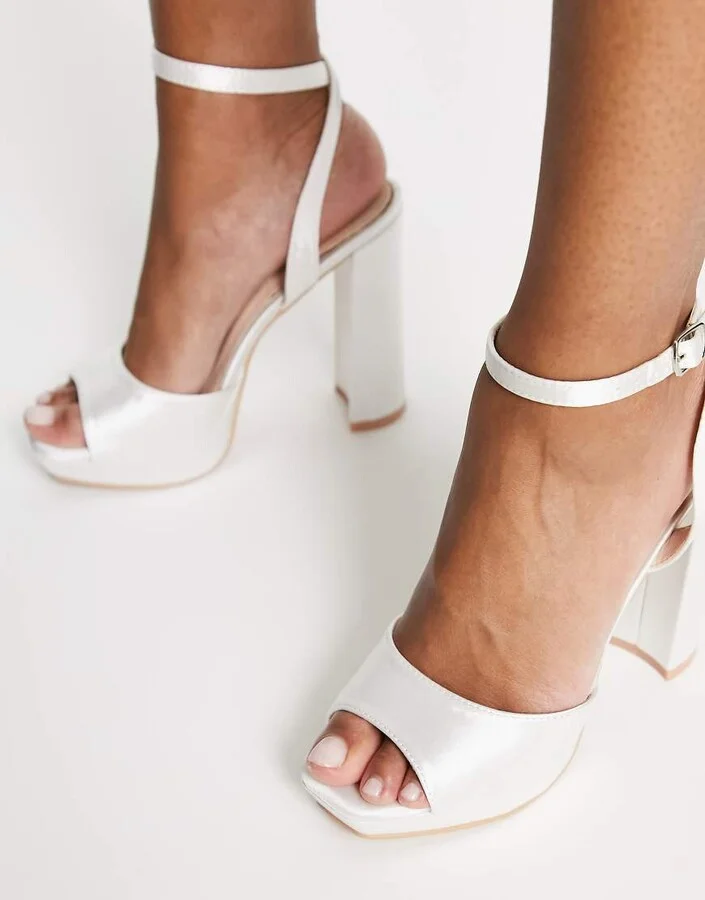 Be Mine Bridal Vanyaa platform heeled shoes in white - Image 3