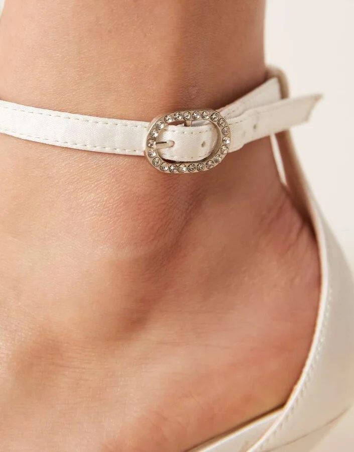 Be Mine Bridal Vennie kitten heel shoes in ivory - Image 4