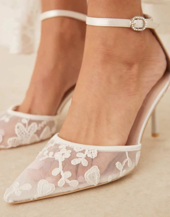 Be Mine Bridal Vennie kitten heel shoes in ivory lace - Image 2