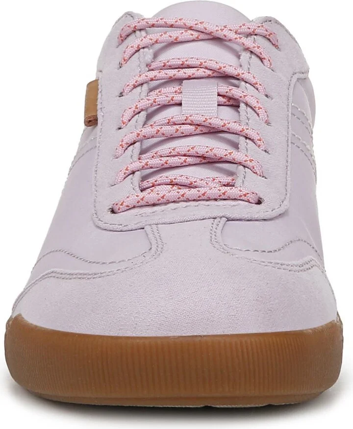 Be True Low Top Sneaker - Image 3