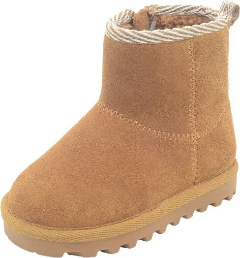 chestnut with woven collar