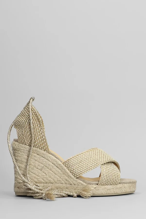 Becca-8-256 Wedges In Gold Fabric