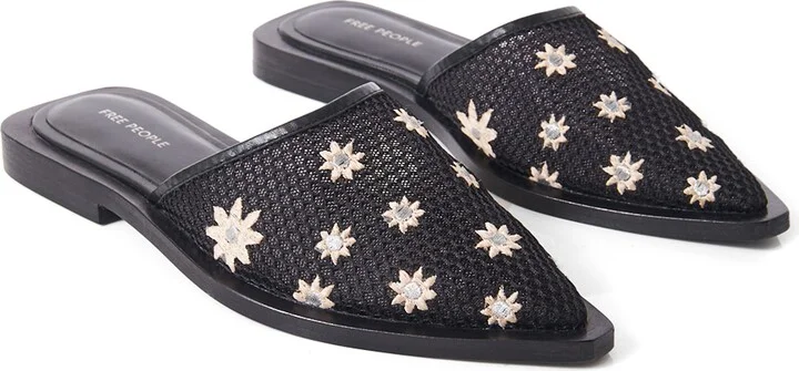 Becky Daisy Pointed Toe Mule - Image 8