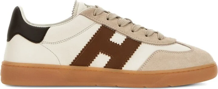 Beige Sneakers With Lace-Up Fastening