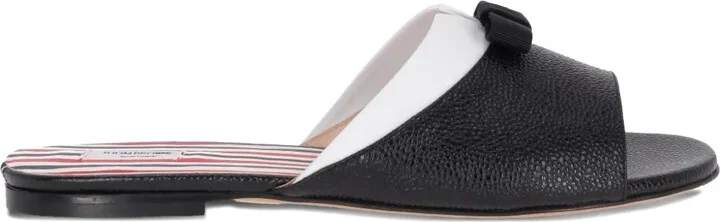 Beis flat sandals