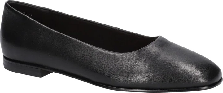 Bella Vita Women's Kimiko Square Toe Flats
