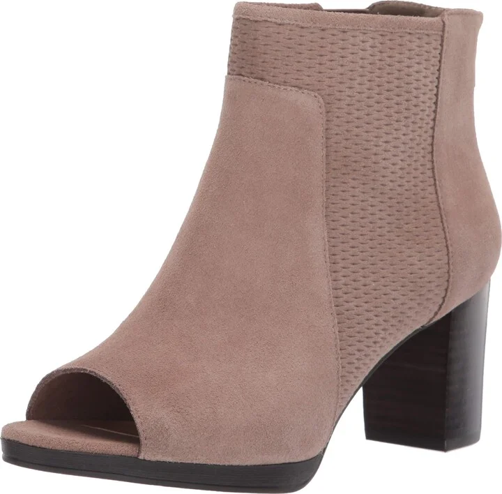 Bella Vita Women's Luna Ankle Boot