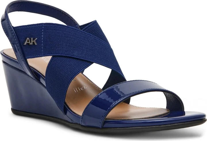 NAVY STRETCH PATENT