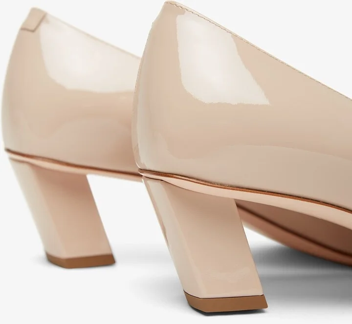 Belle Vivier 45 beige patent pumps - Image 4