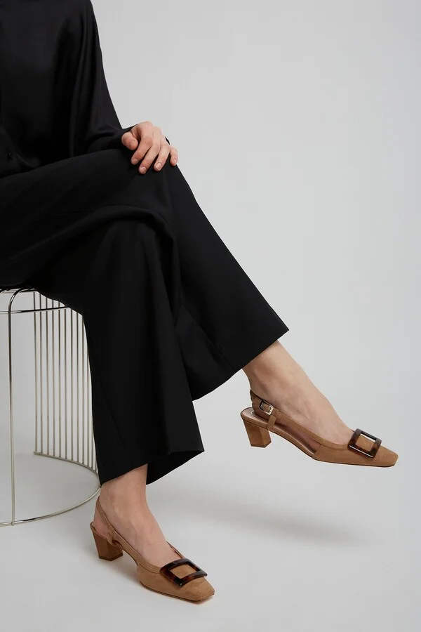 Belle Vivier beige turtle sling backs - Image 6