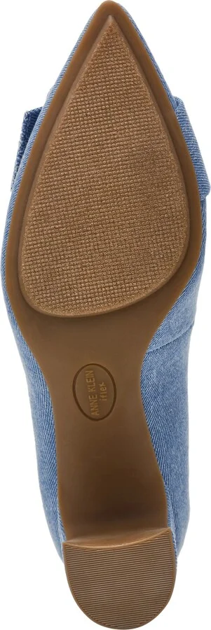 Bentley Buckle Pump - Image 11