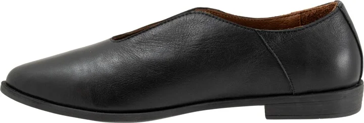 Berkley Pointed Toe Loafer - Image 8
