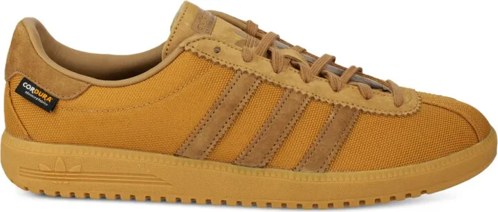Bermuda sneakers